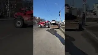 Эвакуация брошеных машин в Харькове