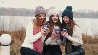 L'INFLUENZA DEGLI INFLUENCER.Gli effetti in chiaroscuro dei moderni comunicatori digitali.
