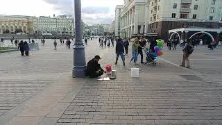 Street musician (drums)