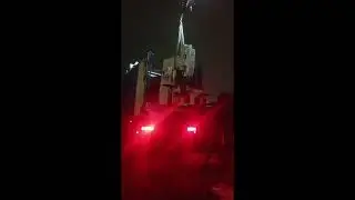 Погрузка вертикально фрезерного станка с ЧПУ 6Р13Ф3-37