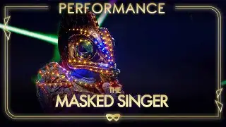 Chameleon performs 'True Colors' in a bid for survival | Season 1 Ep.3 Sing Off | The Masked Singer