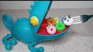 Eating Donuts 😋🤯😲#toys #squishy #viralvideo #unboxing #satisfying