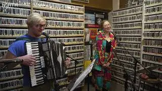Homegrown Live from Studio A: Berzerk Blondes - Sauna Nights