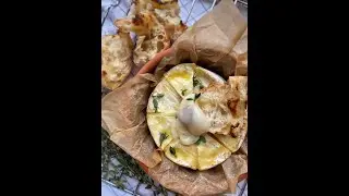 ЗАПЕЧЁННЫЙ КАМАМБЕР  с чесноком и тимьяном 🔥🔥🔥