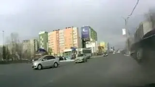 Лётчик - в столб .