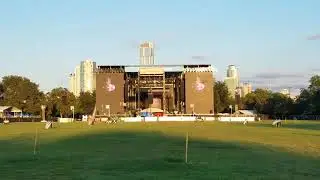 LET 'EM IN    soundcheck
