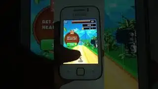 playing danger dash game on(Samsung Galaxy Y)