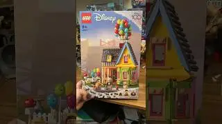 Disney Pixar Up Lego House - Disney 100 #toys #lego #legobuild #up #disney #pixar #famtv