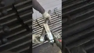 Невероятно! Бесконечная наждачка в 5 мм чистит швы стыков и не рвётся!! #tools #diy #garage