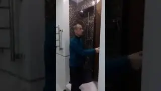 Гнутая стеклянная дверь