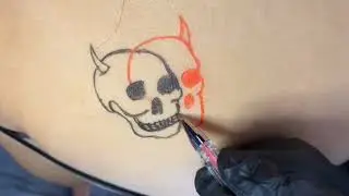 Idea de tatuaje negro y rojo, TATTOO temporal de calavera
