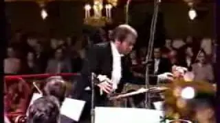 Валерий Гергиев дирижирует "Поэму экстаза"Скрябина