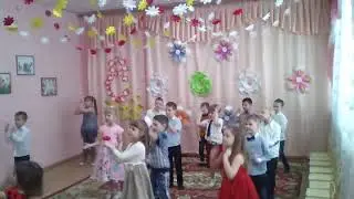 Классный танец на 8 марта!