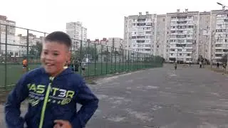 Как мой друг катается на моем велеке