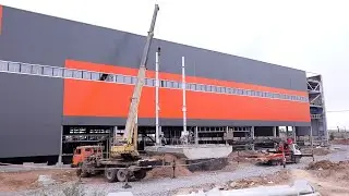 На стройплощадках Уральской Стали днем и ночью кипит работа