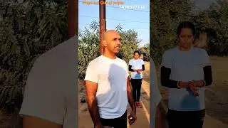Height नापते समय कैसे खड़े रहे?