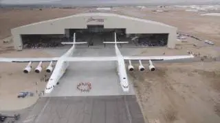 Stratolaunch - самый большой самолет в мире