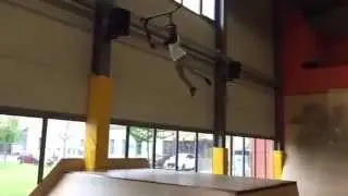 Backflip and Super man in Freestyle Halle | Benjamin Friant