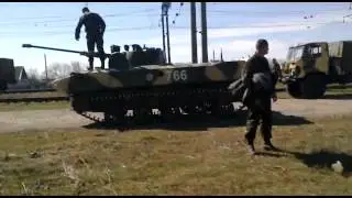 Танки в селе Новобогдановка,Запорожской обл.Едут на границу.