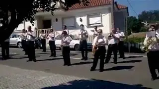 Majorettes e Banda de música. Festa do Carme. O Grove