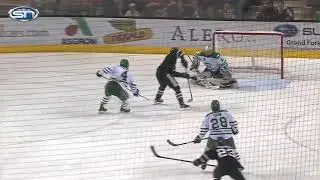 Ryan Poehling Between the Legs Goal (Mar 2 2018)