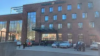 Выставка ретро автомобилей в городе Видное на территории отеля Palmira Garden.