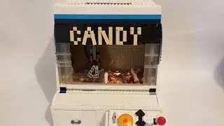 Working LEGO Claw Machine