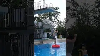 Ob das mit dem kleinen Ring besser funktioniert 🤯? @der.instagremmer #aquacircus