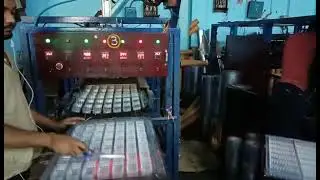 Vacuum forming machines