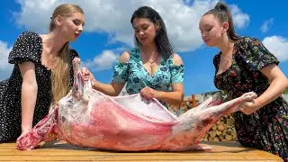 😯 Butchered A Whole Sheep And Baked 100 Stuffed Grape Leaves In It 😯