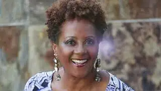 PORTRAITS OF WOMEN 60 PLUS