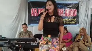 Dua pilihan ( Diajeng Palasari )
