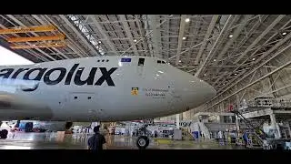Boeing 747 cargo airplane escape slide testing