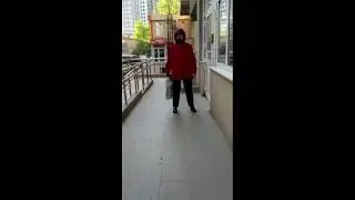 У нас масочный режим.