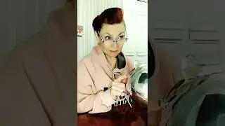 Ось Земли.😓