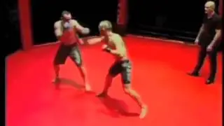 Конор МакГрегор vs  Хуг Бредди