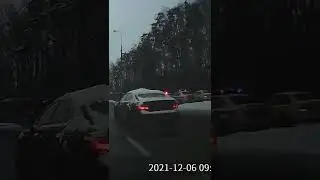 Инспектор: машет палкой Я: