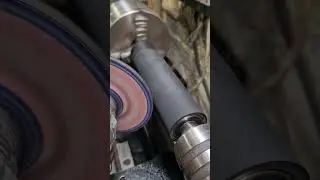 Grinding a rubber roller