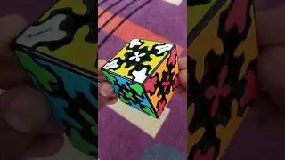 amazing pattern on Gear Cube 😵 