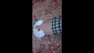 Дигустация какого то фрукта.