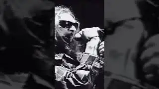 Alice in Chains - Man In The Box (live at Moore - 1990) 