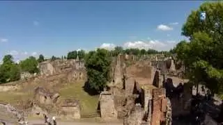 Survol du village d'Oradour par un drone
