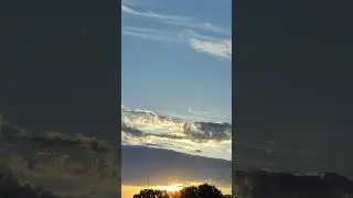 Птицы летают 🕊️ #небо #облака / Birds are flying 🕊️ #sky #clouds