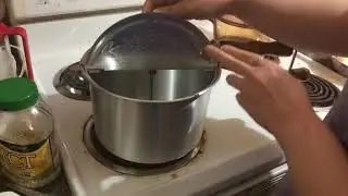 Making popcorn in the whirly pop