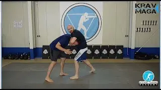 Befreiung aus / Abwehr der Guillotine. Krav Maga Tutorial