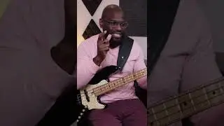 Tambourine Lady and Bass guitar Collide! 🤣Lick Breakdown