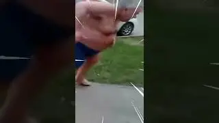 Мужик упал :(