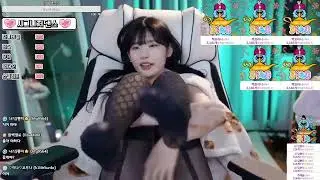 黑蕾絲足底，配上阿黑顏完美的標準的雙手比耶阿黑顏 爆射 #阿黑顏