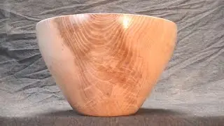 woodturning a bowl from a crotch piece of ash