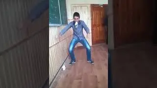 Пацан показал ФАК учительнице